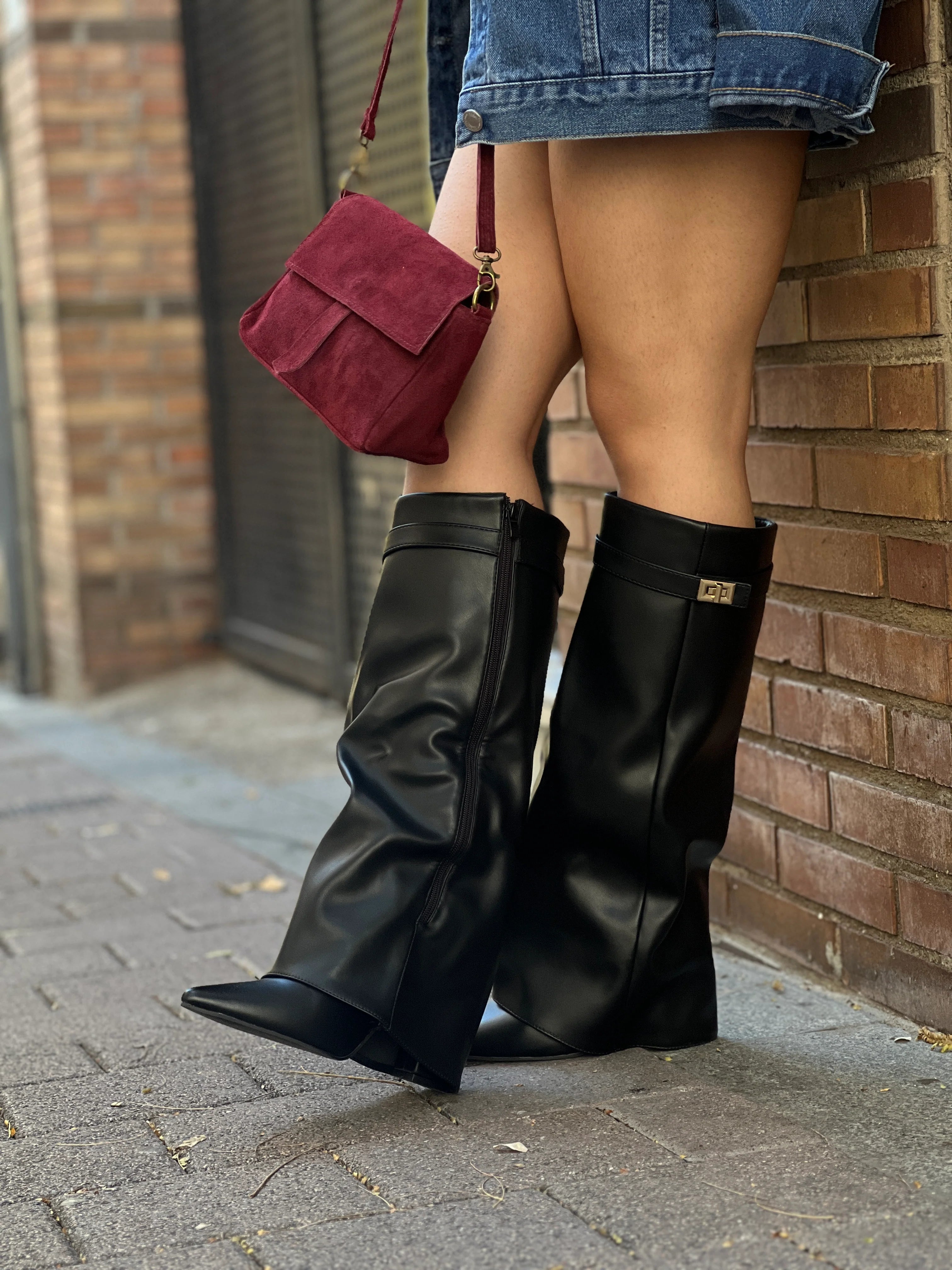 HEELED GAITER BOOTS (BLACK)