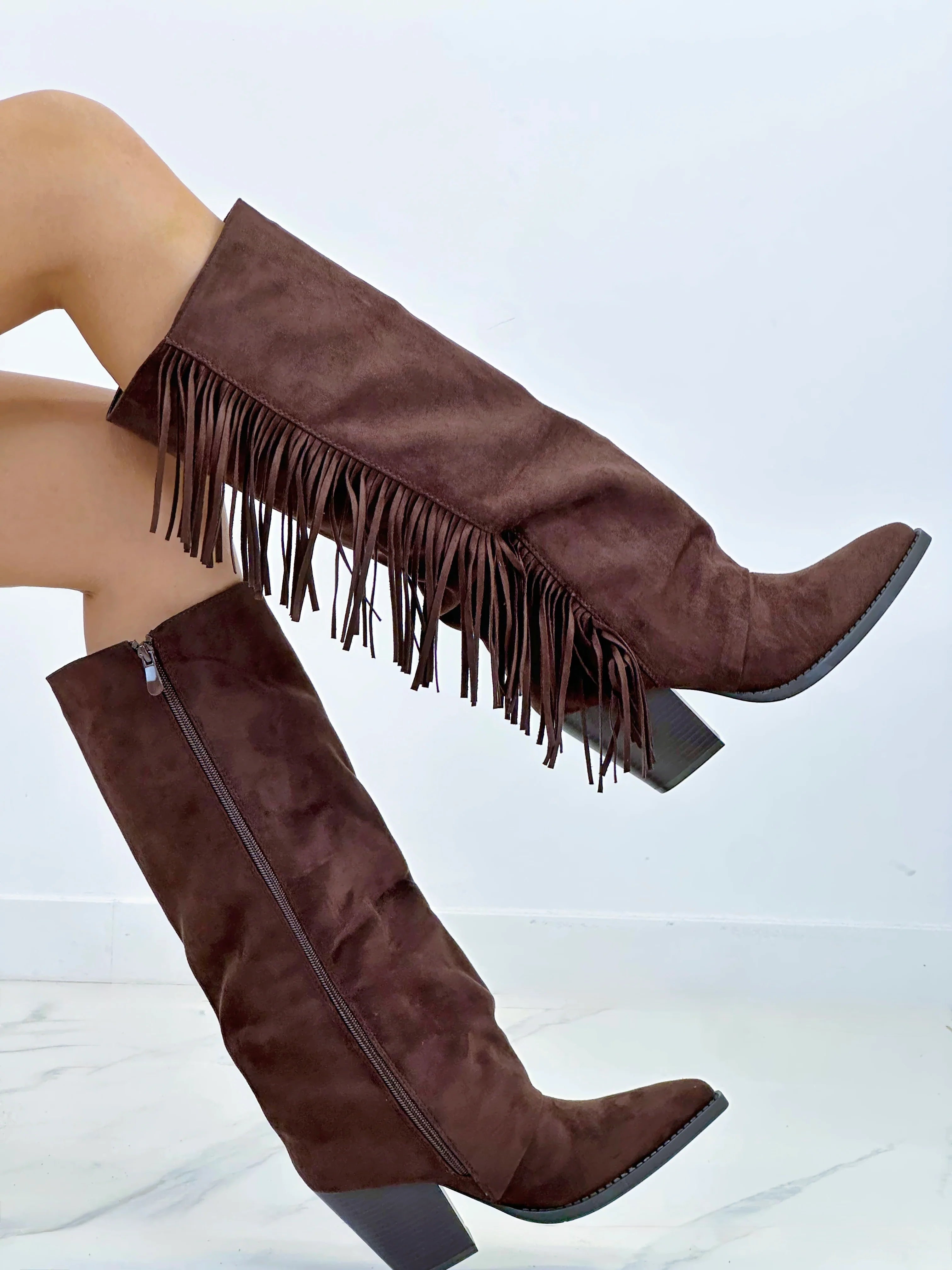 DAKOTA FRINGE BOOT (BROWN)